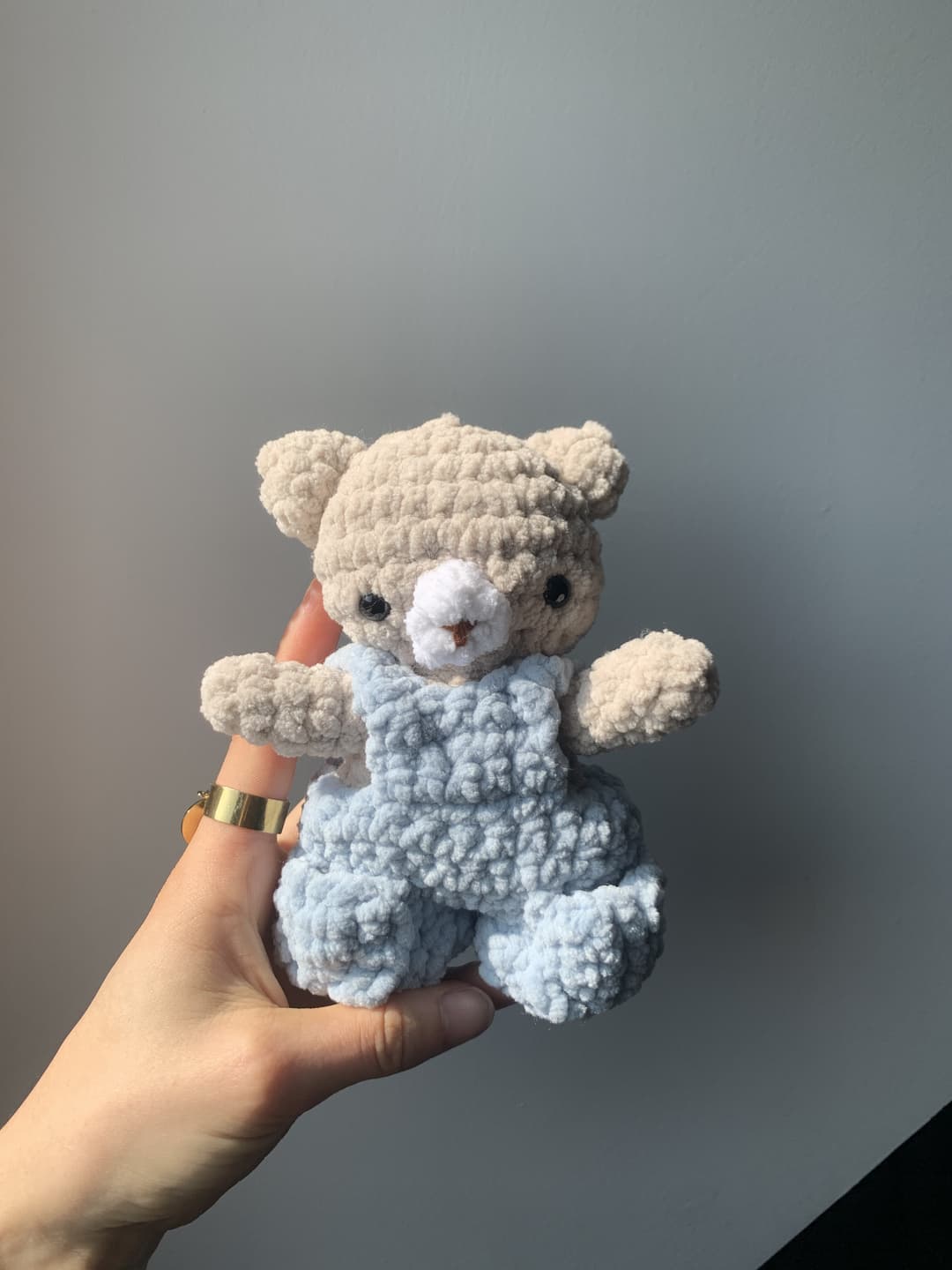 Image 1 de la variante Ours marron +salopette bleu 